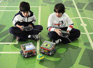 Crianas do colgio Magno disputam a Robocopa